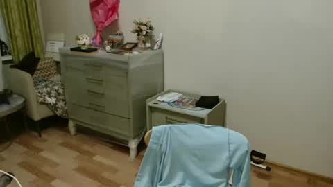 Lily dollyx online show from September 14, 6:20 pm