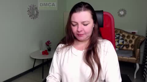 Snapshot of lily_flower7_ chatting on February 22, 3:34 am Lily online show from February 22, 3:34 am