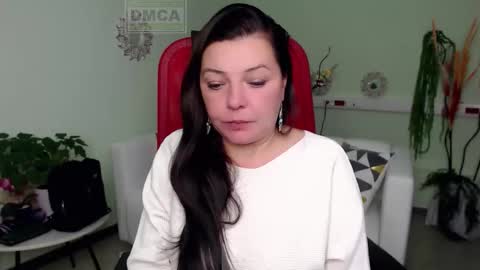 Snapshot of lily_flower7_ chatting on September 24, 8:43 am Lily online show from September 24, 8:43 am
