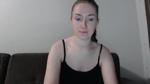 Snapshot of lily_love_x chatting on September 30, 11:04 pm lily_love_x online show from September 30, 11:04 pm