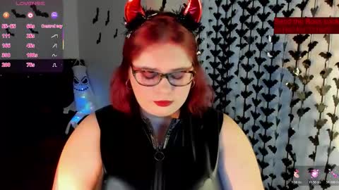 Snapshot of lily_lu_one chatting on October 27, 12:32 am Elina  online show from October 27, 12:32 am