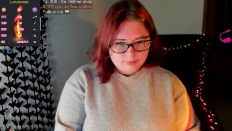 Snapshot of lily_lu_one chatting on October 11, 12:37 am Elina  online show from October 11, 12:37 am