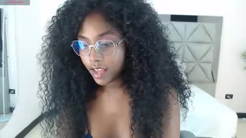 lily_mendoza online show from June 23, 7:31 pm