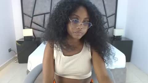 lily_mendoza online show from June 11, 7:56 pm