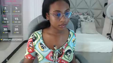 lily_mendoza online show from July 28, 7:50 pm