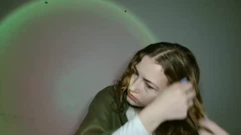 small lily online show from January 19, 7:07 am