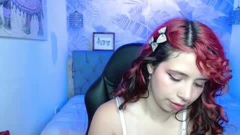 lily_tk online show from December 3, 3:18 am