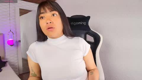 lily_waist online show from October 8, 11:05 am