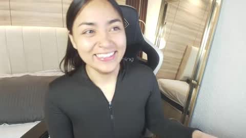 lily_waist online show from February 3, 11:03 am