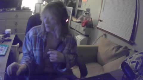lilybvixen online show from December 2, 2:43 am