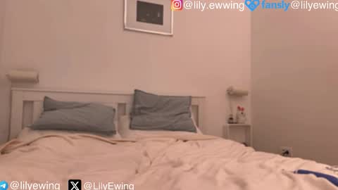 Lily   online show from January 9, 5:40 pm