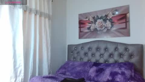 Snapshot of lilyfox23 chatting on February 15, 3:39 pm lilyfox23 online show from February 15, 3:39 pm