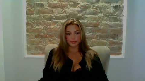 Lily online show from August 1, 6:48 am