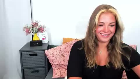 Lily online show from July 2, 5:34 am