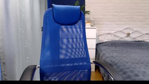 Lily online show from February 25, 7:34 am