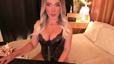 IM YOUR TRUE GODESS Lilymonstercock online show from June 15, 12:57 am