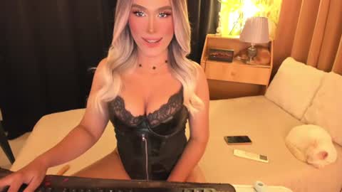 IM YOUR TRUE GODESS Lilymonstercock online show from July 4, 5:00 am