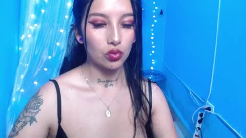 lilymoon_018 online show from June 10, 3:33 pm