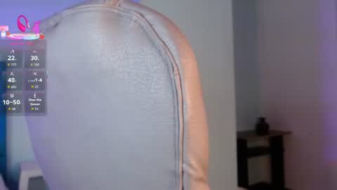 lilyred_ online show from June 10, 3:17 am