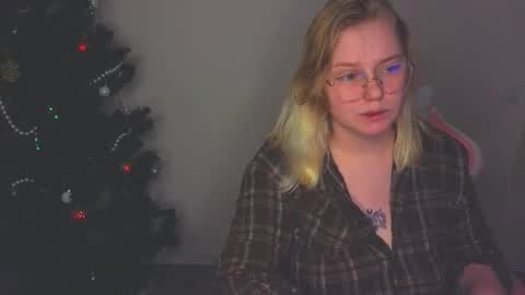 lime cat online show from December 17, 1:56 am