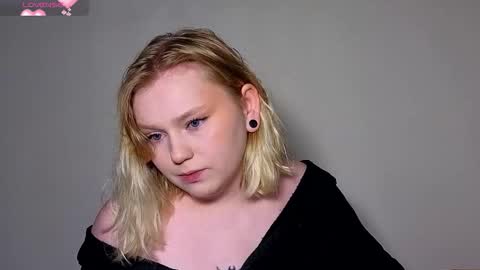 Snapshot of lime_cat chatting on September 22, 8:35 pm lime cat online show from September 22, 8:35 pm