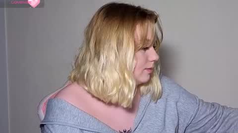 Snapshot of lime_cat chatting on September 20, 1:19 am lime cat online show from September 20, 1:19 am