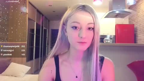 lin_xi online show from January 29, 6:12 am