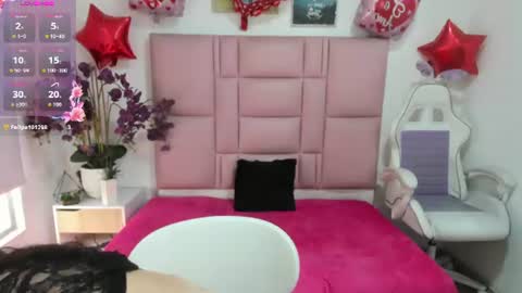 lina casttle latina online show from June 24, 2:57 pm