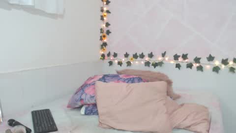 LINA SANCHEZ online show from October 4, 1:53 pm