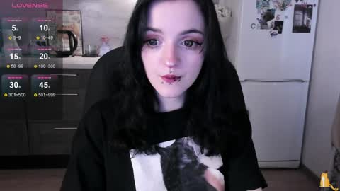 Lina 3  1715622743 online show from March 19, 8:09 am