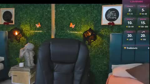 Lina  online show from October 23, 1:56 pm