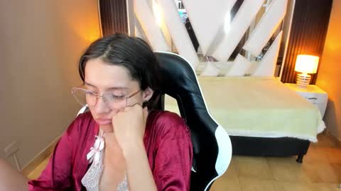  Linda  online show from February 22, 6:54 pm