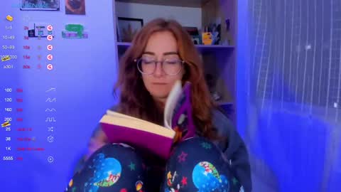 Giggles  online show from February 14, 3:33 am