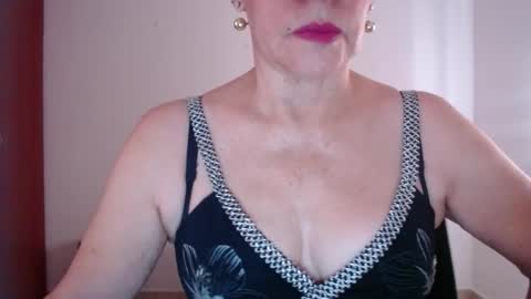 Linda Hanna online show from February 9, 3:15 pm