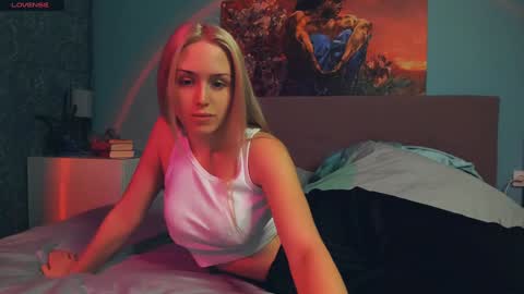 Linda online show from December 5, 7:22 pm