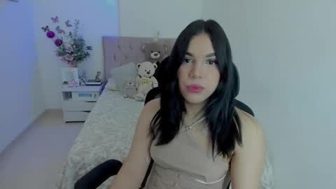 Snapshot of linda_zaam8386 chatting on February 17, 4:17 pm   online show from February 17, 4:17 pm