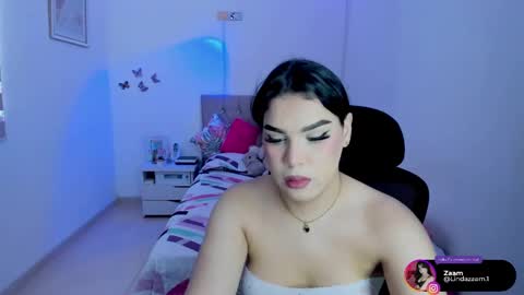 Snapshot of linda_zaam8386 chatting on October 28, 7:04 pm   online show from October 28, 7:04 pm