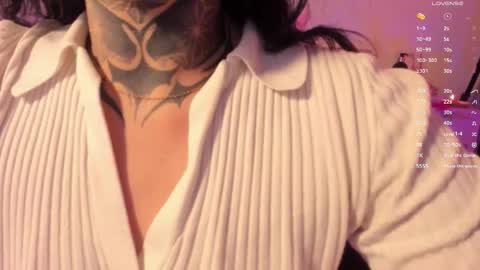 Snapshot of lindaa_miller chatting on October 20, 11:32 pm linda miller online show from October 20, 11:32 pm