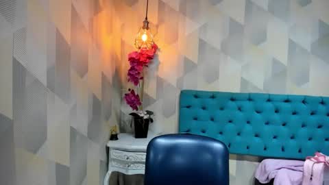    online show from June 6, 5:41 pm