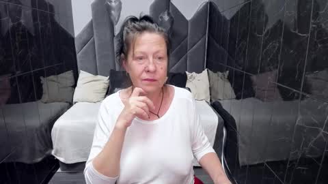 Linda online show from September 17, 1:36 pm