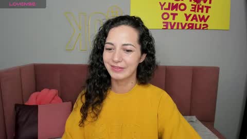 Linda online show from March 6, 1:37 am