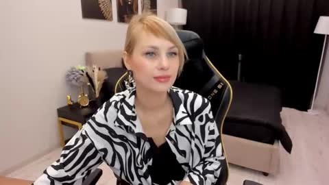 lindasandy online show from October 13, 6:26 am