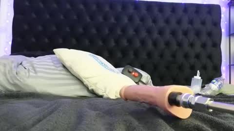 Lindzay online show from November 14, 2:19 pm