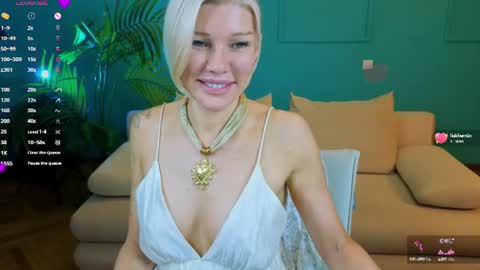 lindsi_luvviv online show from July 3, 4:34 pm