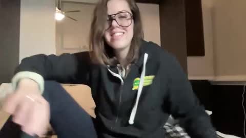 linusloves online show from February 15, 9:57 pm