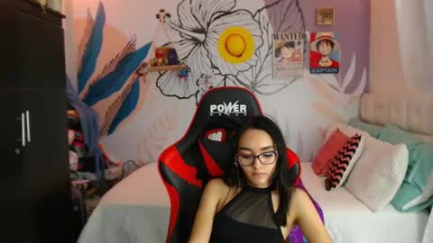 LinzyBaner online show from February 18, 11:08 pm