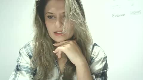 lionessmom online show from October 25, 5:02 pm