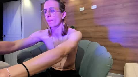 Lior evan online show from June 2, 2:46 am
