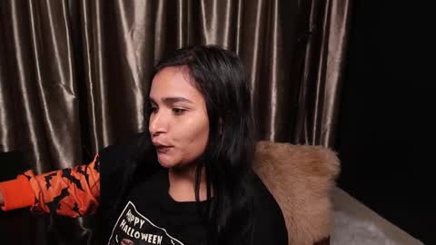 Snapshot of lireesa chatting on December 2, 7:30 am Lire online show from December 2, 7:30 am