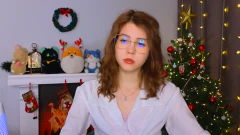  Lisa  online show from January 8, 11:52 pm